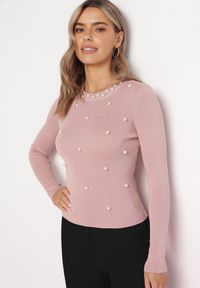 Born2be - Różowy Sweter w Perły i Cyrkonie Stesia. Kolor: różowy. Sezon: jesień, zima #3