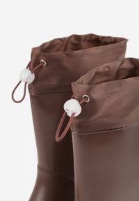Renee - Brązowe Kalosze ze Ściągaczami przy Cholewce Bastotus. Okazja: na co dzień. Kolor: brązowy. Szerokość cholewki: normalna. Styl: casual #4