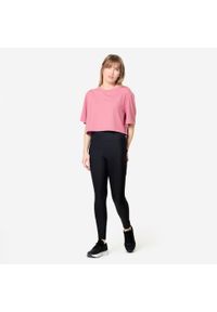NYAMBA - Koszulka damska Domyos Gym & Pilates crop. Kolor: fioletowy. Materiał: bawełna, włókno, materiał, lyocell. Sport: joga i pilates