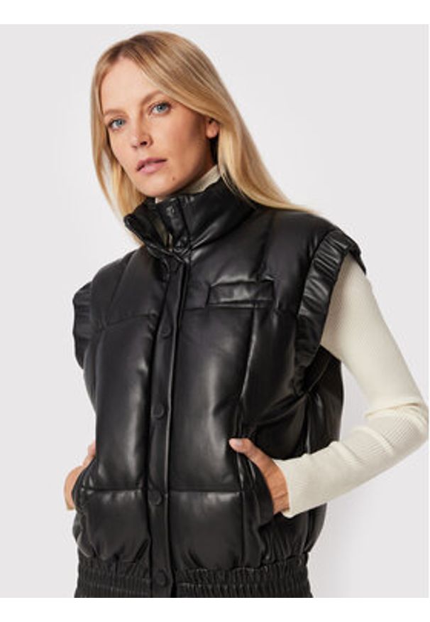 Guess Bezrękawnik Anne W2YN12 WE480 Czarny Regular Fit. Kolor: czarny. Materiał: skóra. Długość rękawa: bez rękawów