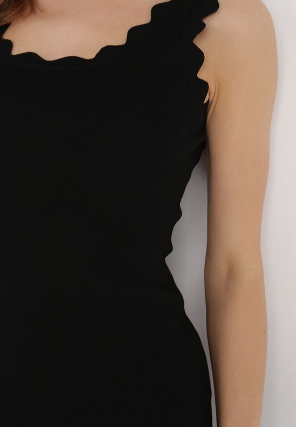 Born2be - Czarna Sukienka Dephosa. Okazja: na imprezę, na co dzień, na randkę. Kolor: czarny. Materiał: prążkowany, dzianina. Długość rękawa: bez rękawów. Sezon: lato. Typ sukienki: dopasowane, proste. Styl: casual