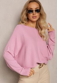 Renee - Różowy Oversizowy Sweter o Przedłużonym Fasonie z Rękawami Typu Nietoperz Porunxa. Kolor: różowy. Długość: długie. Sezon: jesień, zima #3