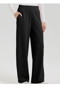 Sinsay - Spodnie z szeroką nogawką - czarny. Kolor: czarny #1