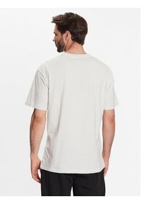 DC T-Shirt ADYZT05244 Biały Regular Fit. Kolor: biały. Materiał: bawełna