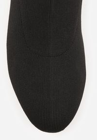 Renee - Czarne Skarpetkowe Botki Vices na Obcasie w Kształcie Stożka Aturia. Kolor: czarny. Materiał: skóra. Obcas: na obcasie. Wysokość obcasa: średni #9