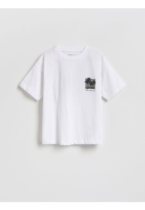 Reserved - T-shirt z nadrukiem - biały. Kolor: biały. Materiał: dzianina, bawełna. Wzór: nadruk