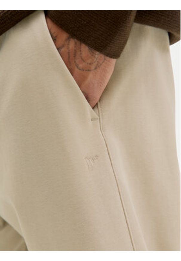 Jack & Jones - Jack&Jones Spodnie materiałowe Ace Neo 12282533 Beżowy Tapered Fit. Kolor: beżowy. Materiał: bawełna