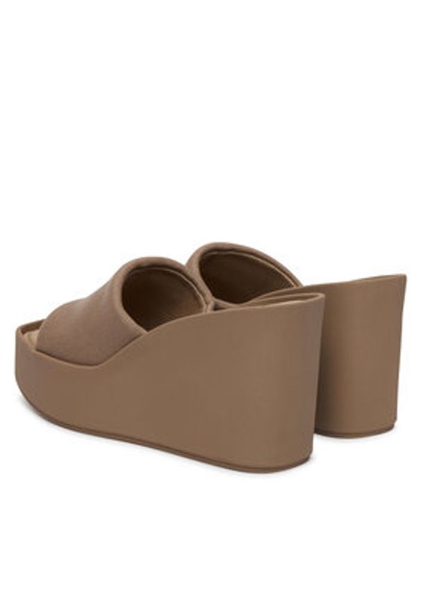 Calvin Klein Klapki Wedge 70 Sndl Canv Mg HW0HW03134 Beżowy. Kolor: beżowy. Materiał: materiał