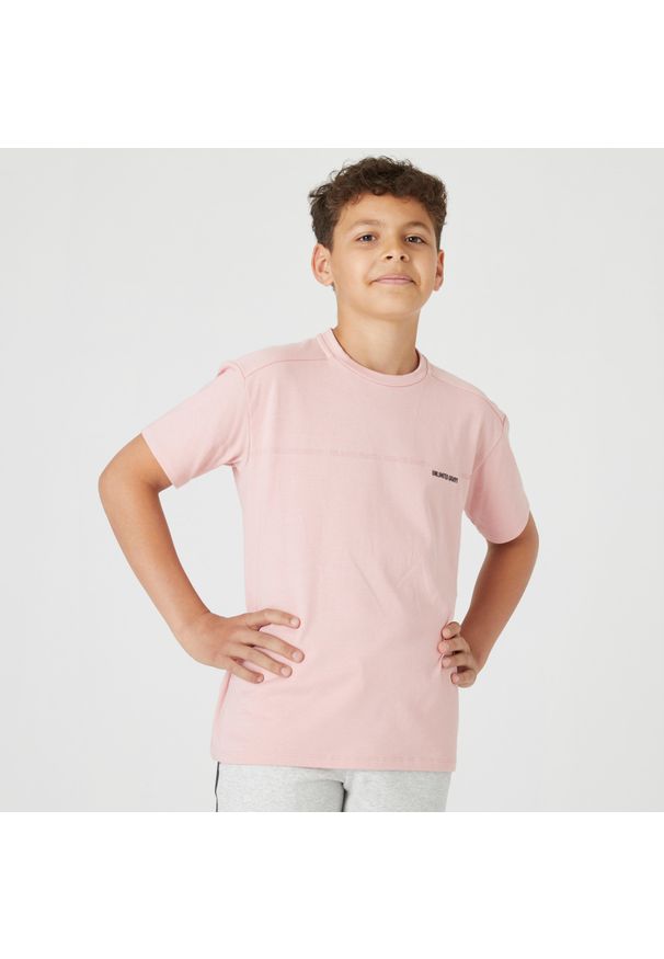 DOMYOS - Koszulka z krótkim rękawem dziecięca Domyos 500. Kolor: różowy. Materiał: poliester, bawełna, materiał, elastan. Długość rękawa: krótki rękaw. Długość: krótkie. Sport: joga i pilates