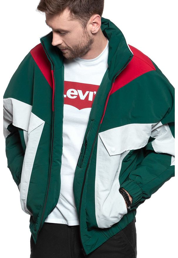 Wrangler - KURTKA ZIMOWA WRANGLER 80'S JACKET PINE W4B0XGG01 112129086. Sezon: zima
