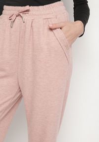 Born2be - Różowe Spodnie z Wysokim Stanem Ozdobione Sznurkami Akleria. Okazja: na spacer. Stan: podwyższony. Kolor: różowy. Materiał: jeans. Wzór: aplikacja #6