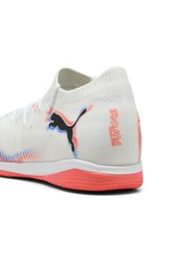 Puma - Halowe buty piłkarskie unisex FUTURE 8 MATCH PUMA White Black Glowing Red. Kolor: czerwony, biały, wielokolorowy, czarny. Sport: piłka nożna