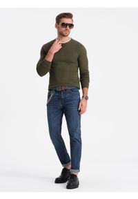 Ombre Clothing - Bawełniany sweter męski z okrągłym dekoltem - ciemnooliwkowy V7 OM-SWSW-0103 - XXL. Kolor: oliwkowy. Materiał: bawełna. Styl: klasyczny #5