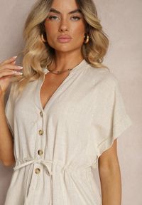 Renee - Beżowa Sukienka z Bawełny z Górą o Koszulowym Kroju Ściągana w Pasie Viklia. Okazja: na co dzień. Typ kołnierza: dekolt w kształcie V. Kolor: beżowy. Materiał: bawełna. Wzór: aplikacja. Typ sukienki: koszulowe. Styl: elegancki, casual