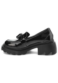 Czarne Mokasyny S.Barski Stylowe Wsuwane Obuwie Damskie Z Kokardką. Okazja: na co dzień. Zapięcie: bez zapięcia. Kolor: czarny. Materiał: skóra, lakier, jeans. Styl: elegancki #4