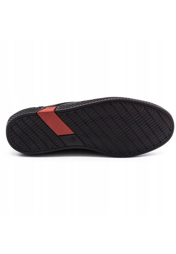 Olivier Buty męskie casual 302GT czarne. Okazja: na co dzień. Kolor: czarny. Materiał: jeans, skóra. Sezon: jesień, wiosna. Styl: casual