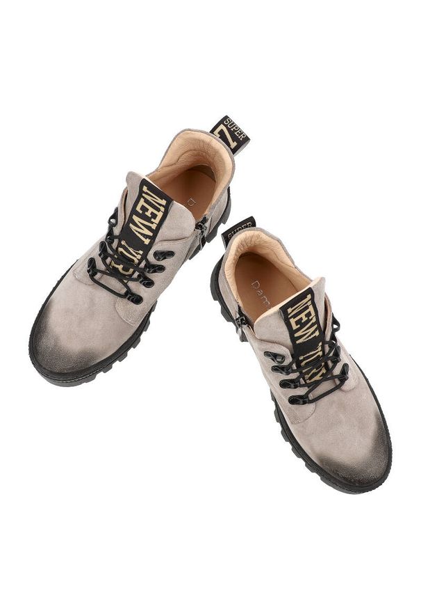 DAMISS - Beżowe Botki Damiss Modne Buty Damskie. Kolor: beżowy. Materiał: welur, puch, skóra. Szerokość cholewki: normalna