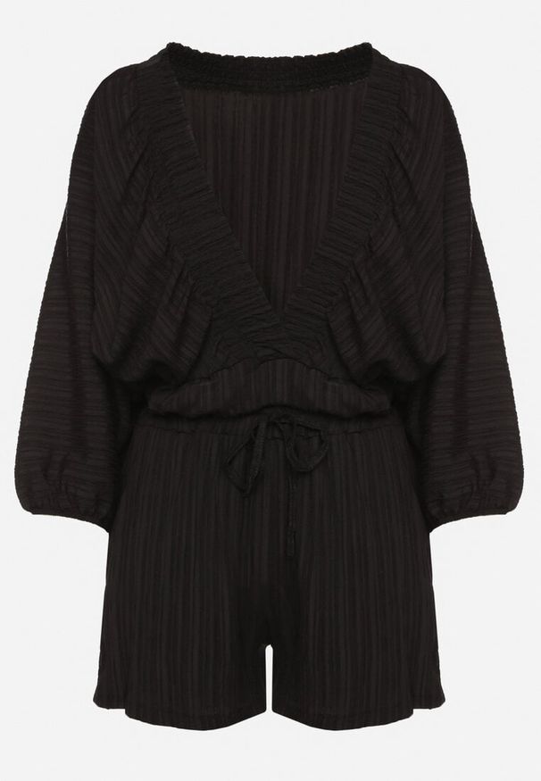 Born2be - Czarny Komplet Bluzka z Rękawami Typu Nietoperz i Głębokim Dekoltem Szorty z Gumką w Talii Femvia. Kolor: czarny