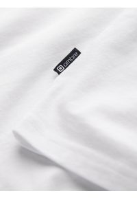 Ombre Clothing - T-shirt męski V-NECK z elastanem - biały V1 - Rozmiar: XXL. Typ kołnierza: dekolt w kształcie V. Kolor: biały. Materiał: elastan. Długość rękawa: krótki rękaw. Długość: krótkie. Wzór: nadruk. Styl: klasyczny #5