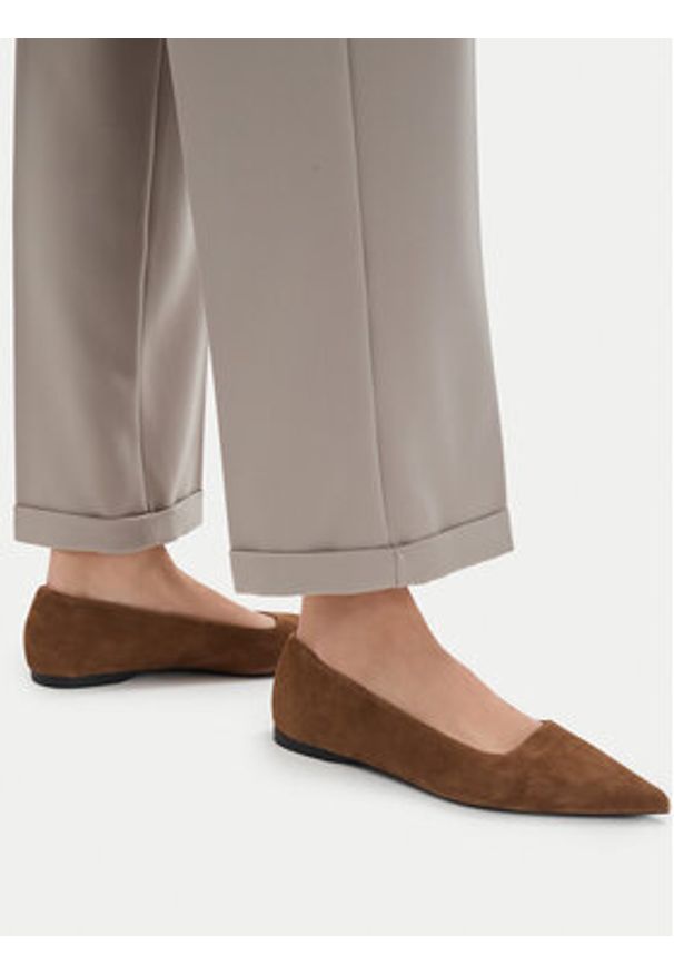 Vagabond Shoemakers Baleriny Hermine 5733-040-89 Brązowy. Kolor: brązowy. Materiał: skóra, zamsz