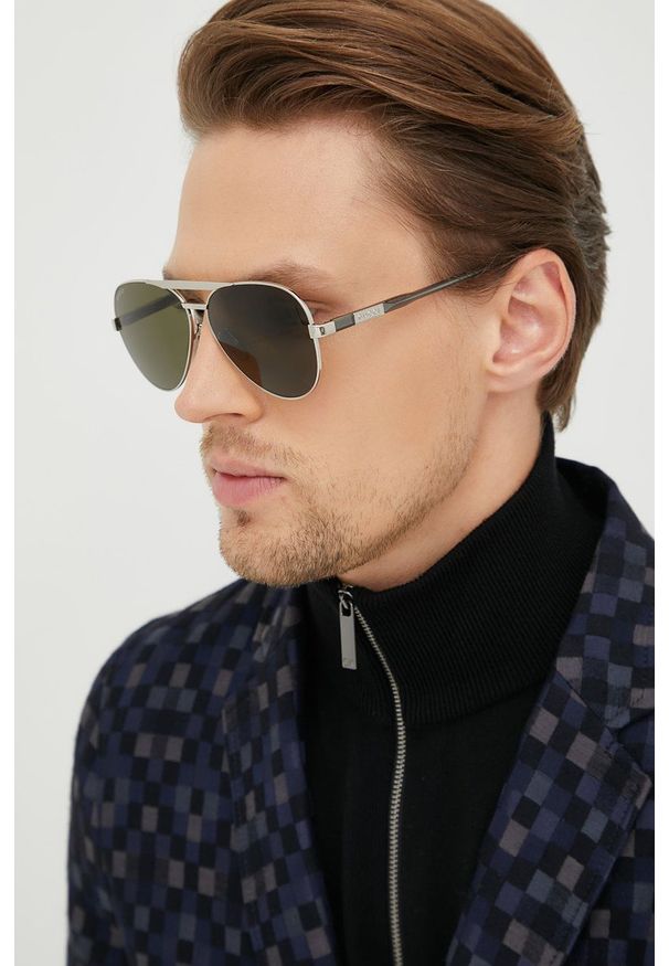 Gucci okulary przeciwsłoneczne męskie kolor srebrny. Kolor: srebrny