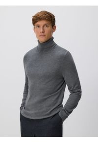 Reserved - Golf z wiskozą - ciemnoszary. Typ kołnierza: golf. Kolor: szary. Materiał: wiskoza #1