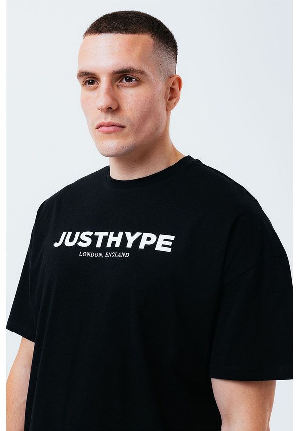 Hype T-shirt męski kolor czarny z nadrukiem. Kolor: czarny. Wzór: nadruk