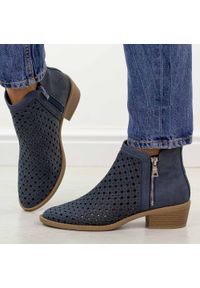 Niebieskie botki damskie na obcasie M.Daszyński 2353-17. Kolor: złoty. Materiał: skóra. Szerokość cholewki: normalna. Sezon: wiosna, jesień, lato. Obcas: na obcasie. Styl: elegancki, klasyczny. Wysokość obcasa: niski #1