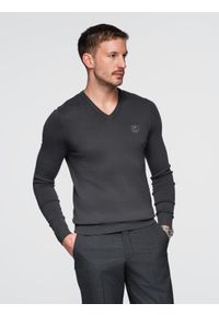 Ombre Clothing - Elegancki sweter męski BASIC V-neck z wiskozą - grafitowy V17 - Rozmiar: S. Kolor: szary. Materiał: wiskoza. Wzór: haft. Styl: elegancki #1