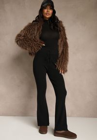 Renee - Czarne Dzianinowe Spodnie z Wiskozą o Kroju Flare Zetene. Okazja: na co dzień, na spacer. Kolor: czarny. Materiał: wiskoza, dzianina. Styl: klasyczny, casual #1