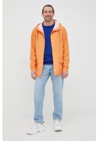 Rains kurtka 12010 Jacket kolor pomarańczowy przejściowa. Okazja: na co dzień. Kolor: pomarańczowy. Materiał: materiał. Styl: casual
