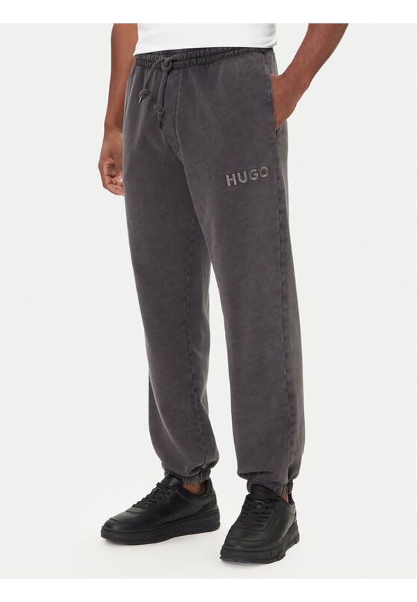 Hugo - HUGO Spodnie dresowe Delwony 50546385 Szary Relaxed Fit. Kolor: szary. Materiał: bawełna