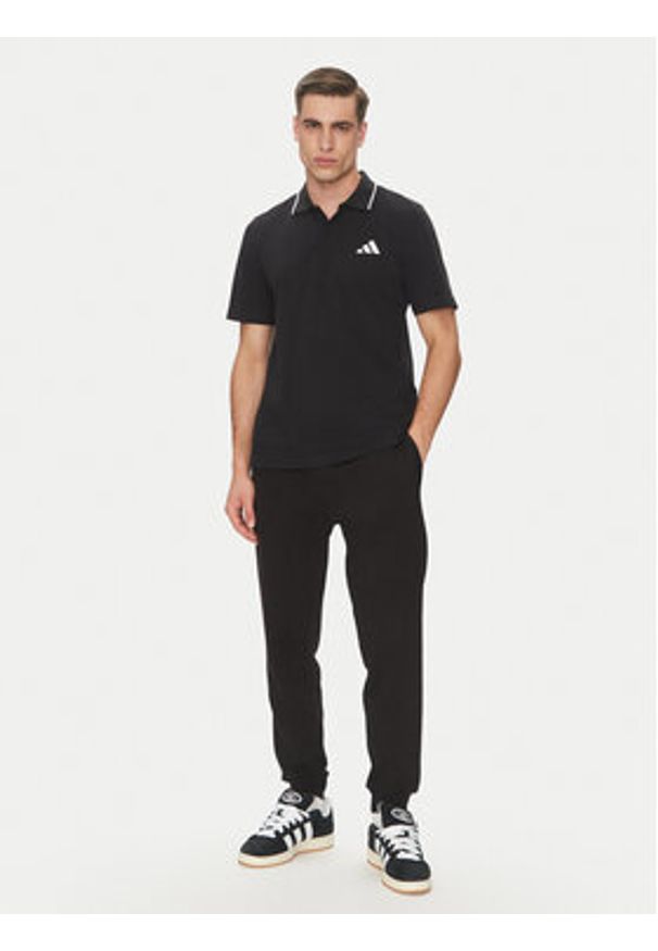 Adidas - adidas Polo Essentials Small Logo JE9023 Czarny Regular Fit. Typ kołnierza: polo. Kolor: czarny. Materiał: bawełna