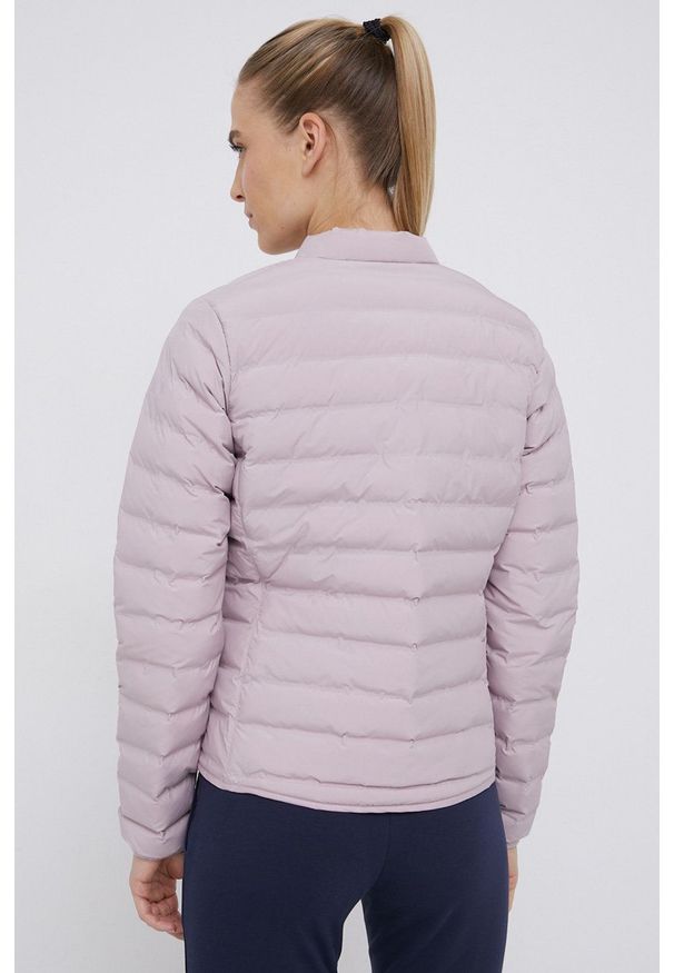Helly Hansen Kurtka damska kolor różowy przejściowa. Kolor: różowy. Materiał: materiał, włókno