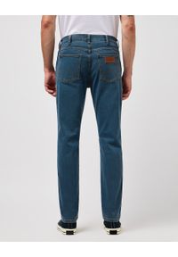 Wrangler - WRANGELR LARSTON MĘSKIE SPODNIE JEANSOWE JEANSY DŻINSY STORMY WASH 112360394