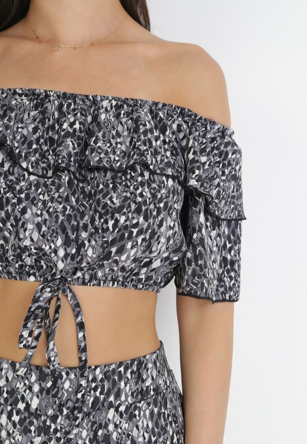 Born2be - Czarny 2-częściowy Komplet z Topem Hiszpanka i Szerokimi Spodniami Naver. Kolor: czarny. Wzór: kolorowy