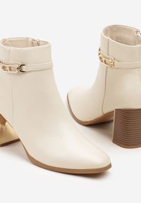 Born2be - Beżowe Botki na Obcasie z Klamrą Latirra. Zapięcie: klamry. Kolor: beżowy. Materiał: jeans. Obcas: na obcasie. Styl: klasyczny, elegancki. Wysokość obcasa: średni #5