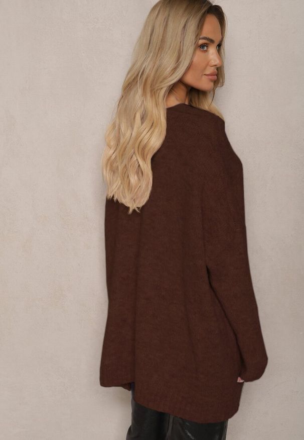 Renee - Brązowy Casualowy Sweter Oversize Allethia. Okazja: na co dzień. Kolor: brązowy. Styl: casual