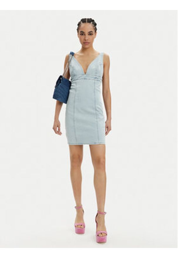 Guess Sukienka jeansowa Aida W4GK63 D4LT0 Błękitny Bodycon Fit. Kolor: niebieski. Materiał: bawełna. Typ sukienki: bodycon