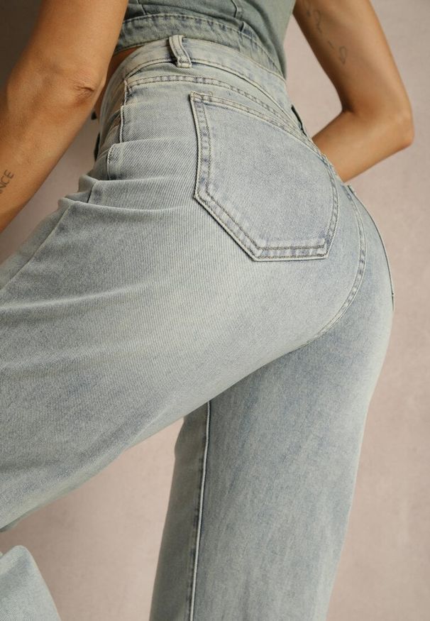 Renee - Jasnoniebieskie Jeansy High Waist o Szerokim Kroju z Przetarciami Zeleldi. Okazja: na co dzień. Stan: podwyższony. Kolor: niebieski. Styl: elegancki, casual