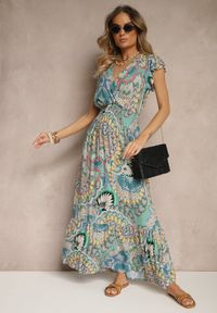 Renee - Zielono-Żółta Sukienka z Bawełny w Stylu Boho z Kopertowym Dekoltem Dillana. Kolor: zielony. Materiał: bawełna. Wzór: aplikacja. Typ sukienki: kopertowe. Styl: boho. Długość: maxi #5