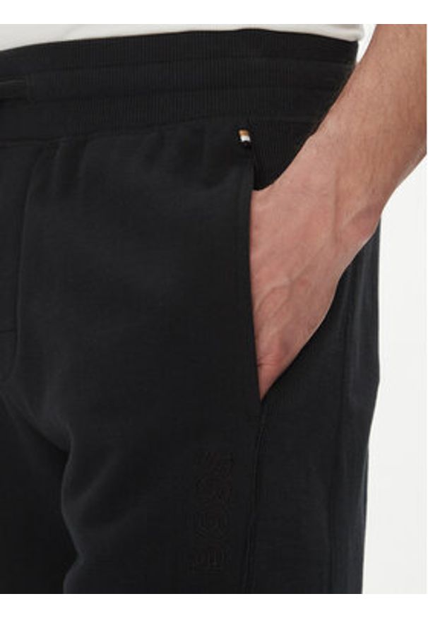 BOSS Szorty sportowe 50540522 Czarny Regular Fit. Kolor: czarny. Materiał: bawełna. Styl: sportowy
