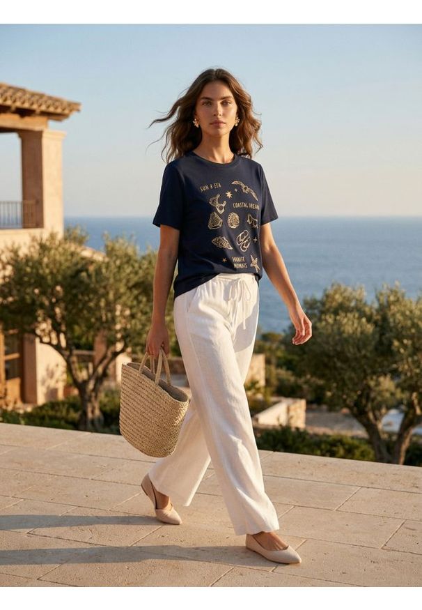 Sinsay - Bawełniana koszulka z krótkim rękawem - granatowy. Kolor: niebieski. Materiał: bawełna. Długość rękawa: krótki rękaw. Długość: krótkie