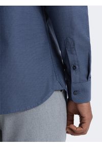 Ombre Clothing - Bawełniana męska koszula z kieszenią REGULAR FIT - niebieska V3 OM-SHCS-0147 - XXL. Typ kołnierza: kołnierzyk klasyczny. Kolor: niebieski. Materiał: bawełna. Długość rękawa: długi rękaw. Długość: długie. Styl: klasyczny #11