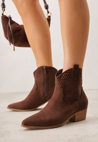 Renee - Brązowe Botki Kowbojki Vices na Słupku z Ażurową Cholewką Elfedi. Okazja: na co dzień. Kolor: brązowy. Materiał: skóra, jeans. Szerokość cholewki: normalna. Wzór: ażurowy. Obcas: na słupku. Styl: casual, elegancki. Wysokość obcasa: średni #4