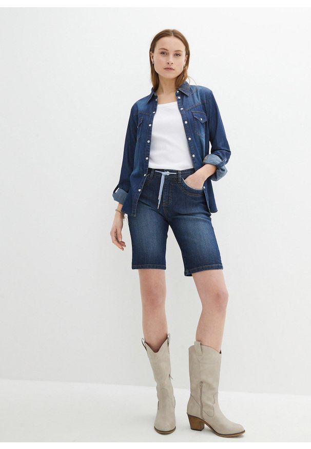 bonprix - Bermudy dżinsowe Slim Fit mid waist. Kolor: niebieski