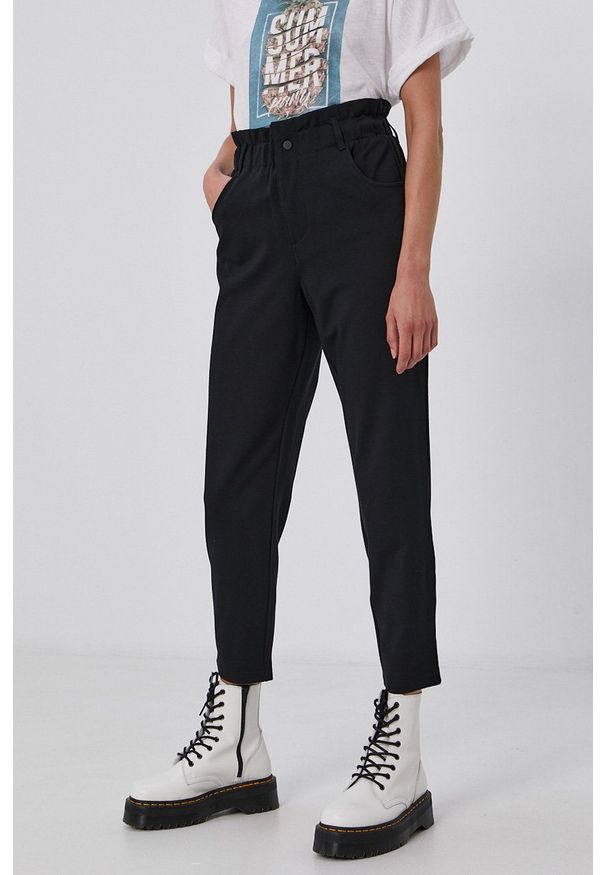 only - Only Spodnie damskie kolor czarny proste high waist. Stan: podwyższony. Kolor: czarny. Materiał: materiał, wiskoza