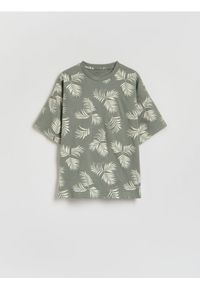 Reserved - T-shirt z nadrukiem - oliwkowy. Kolor: oliwkowy. Materiał: bawełna, dzianina. Wzór: nadruk