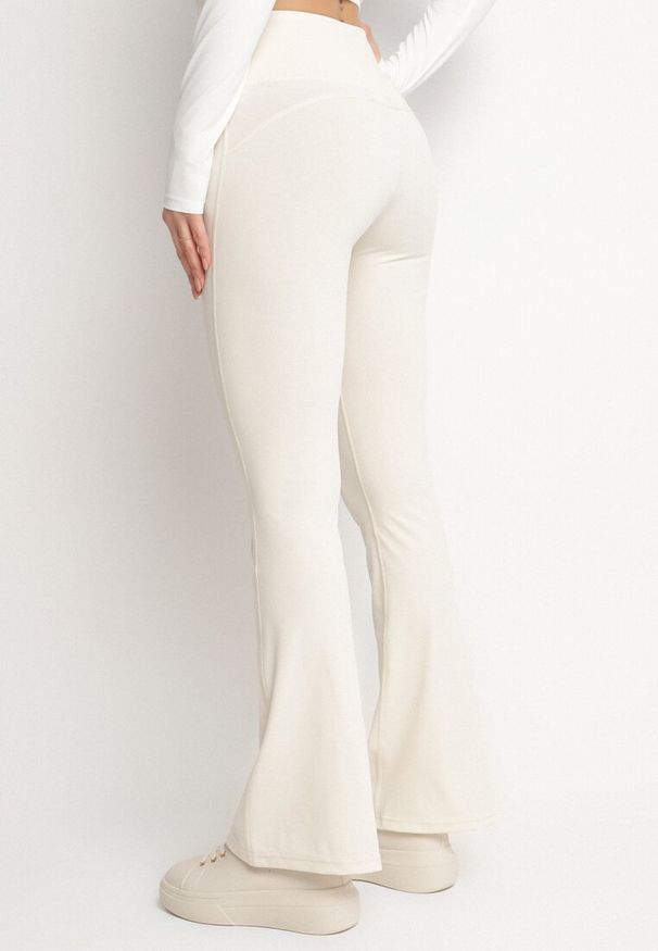 Born2be - Beżowe Legginsy Dzwony z Wysokim Stanem Ediviela. Okazja: na co dzień. Stan: podwyższony. Kolor: beżowy. Styl: casual