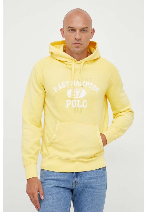 Polo Ralph Lauren bluza męska kolor żółty z kapturem z nadrukiem. Typ kołnierza: kaptur, polo. Kolor: żółty. Wzór: nadruk